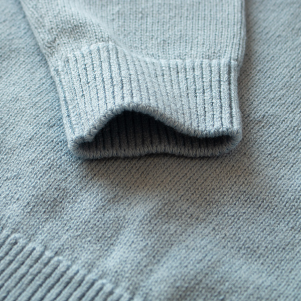 オーストラリア産の上質なメリノウールを使用。