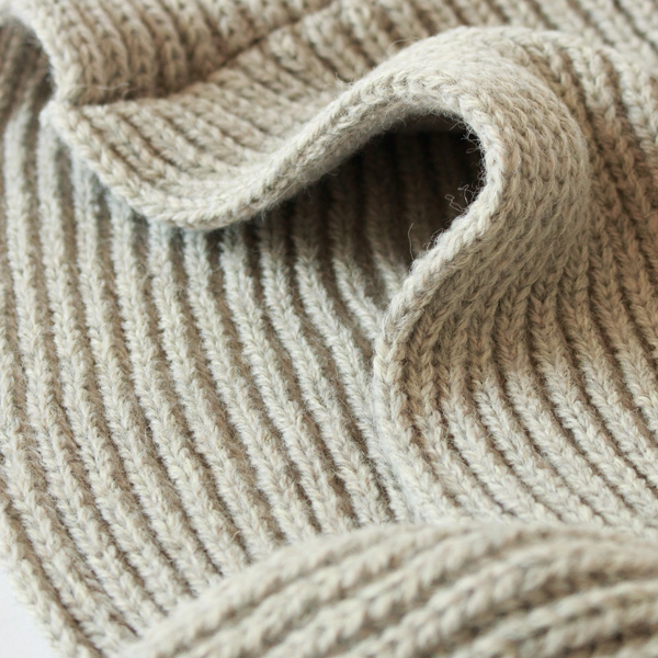 ふんわり軽い付け心地(LT GRAY)