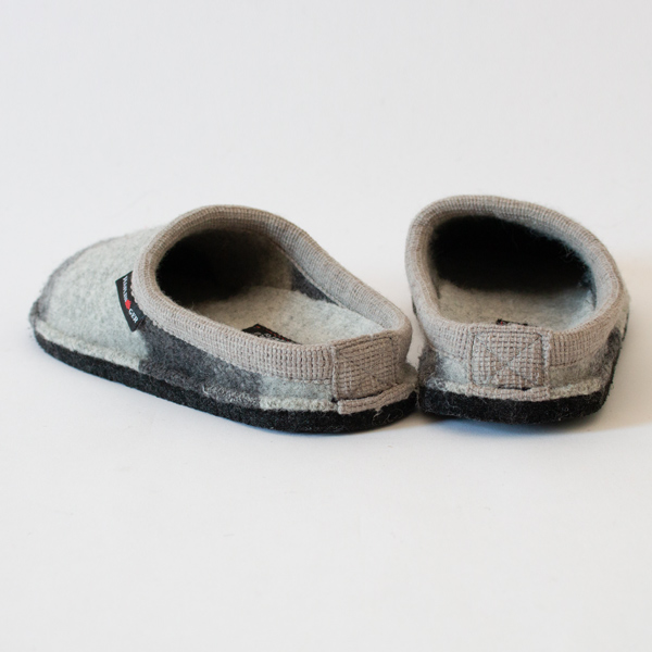 少しカップになった踵 少しカップになった踵