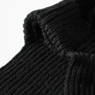 ハリと弾力があり、立体的なシルエット(BLACK) ハリと弾力があり、立体的なシルエット(BLACK)
