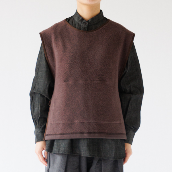 起毛側(身長163cm・BROWN) 起毛側(身長163cm・BROWN)