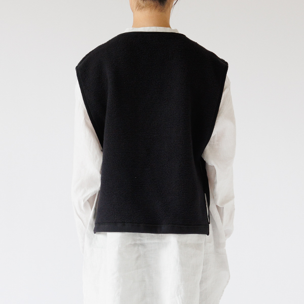 起毛側(身長163cm・BLACK) 起毛側(身長163cm・BLACK)