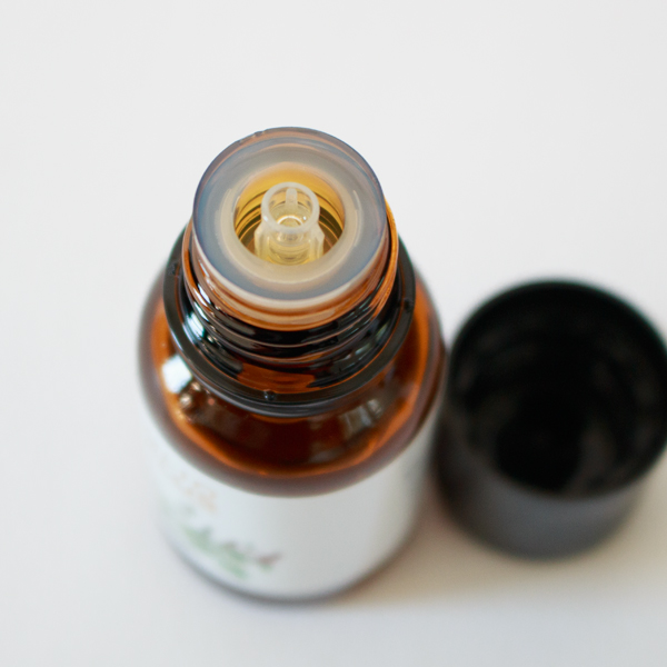 高濃度のアロマオイルのため、使用量は必ずお守りください 高濃度のアロマオイルのため、使用量は必ずお守りください