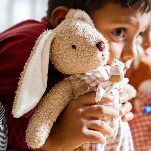 ぬいぐるみ HUGO Rabbit standing ぬいぐるみ HUGO Rabbit standing