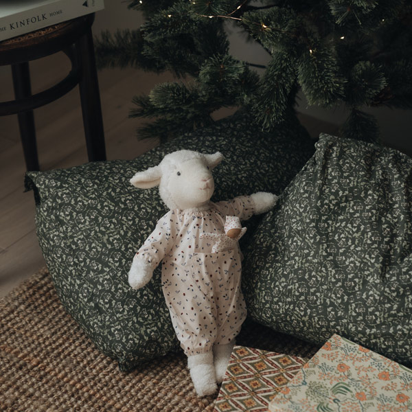 ぬいぐるみ LUDWIG Lamb standing ぬいぐるみ LUDWIG Lamb standing