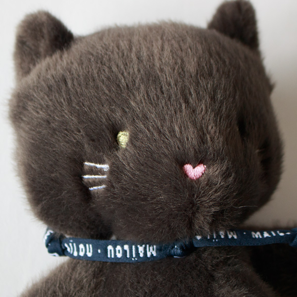 愛嬌たっぷりの表情(Anthracite)