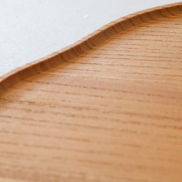 柔らかな曲線が印象的な「ゆら」