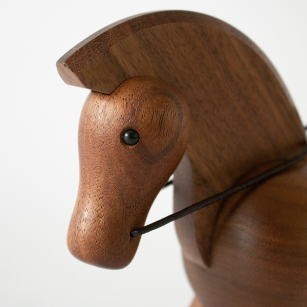 愛らしいつぶらな瞳(ホース)