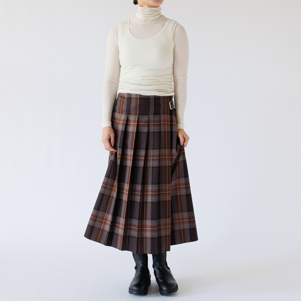 同色のリブクルータンクトップを重ねて(VANILLA) 同色のリブクルータンクトップを重ねて(VANILLA)