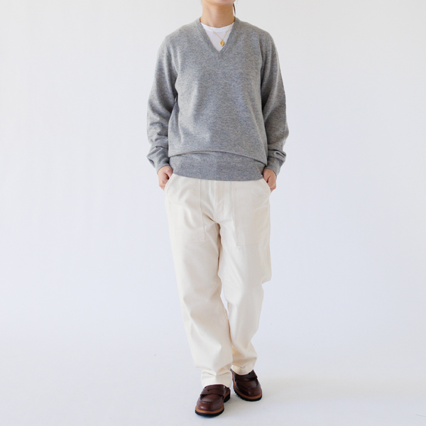 クルーネックを重ねても素敵です(SILVER//38、身長：163cm)