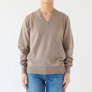 12G GEELONG LAMBSWOOL Vネック セーター／ALAN PAINE（アラン ペイン