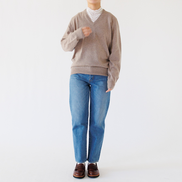 上品な印象のニット(MUSHROOM/38、身長：163cm)