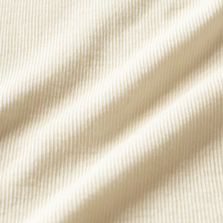 いつまでも身に着けていたくなるような、滑らかな肌触り(VANILLA)