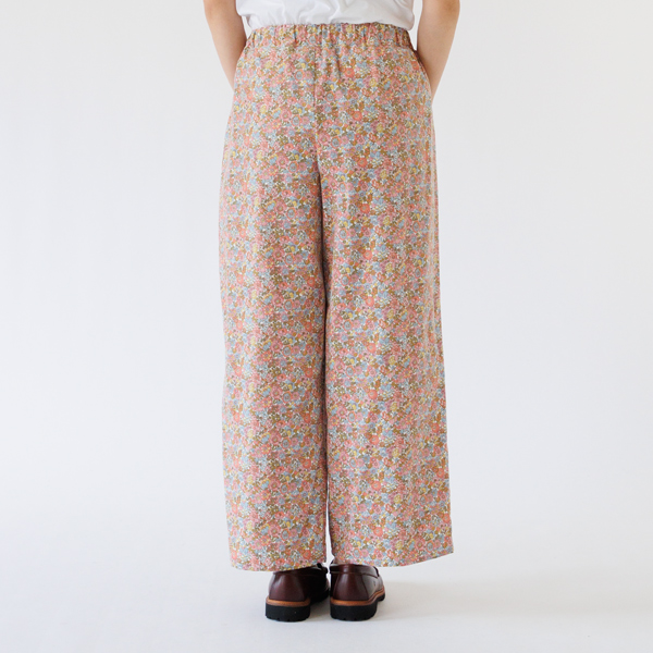 LIBERTY コーデュロイパンツ(Nell Annie and May)身長:163cm LIBERTY コーデュロイパンツ(Nell Annie and May)身長:163cm