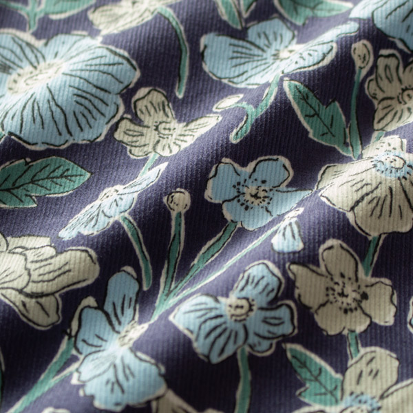 ブルーの綺麗なリバティです ブルーの綺麗なリバティです