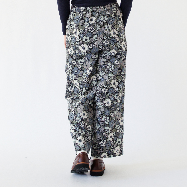 お尻周りもゆったり目 身長:163cm お尻周りもゆったり目 身長:163cm