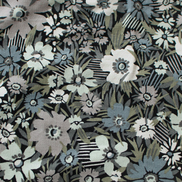 シックなリバティで上品 シックなリバティで上品