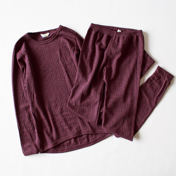 同じカラー展開でレギンスもあります(Purple)