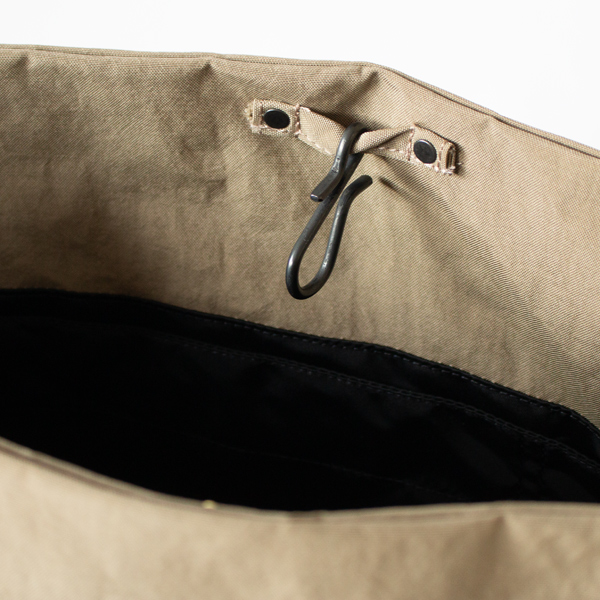 弱撥水シュリンクナイロンショルダーバッグ RONNNE S(LIGHT GREIGE) 弱撥水シュリンクナイロンショルダーバッグ RONNNE S(LIGHT GREIGE)