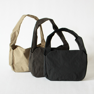 SHRINK NYLON SHOULDER BAG RONNNE S