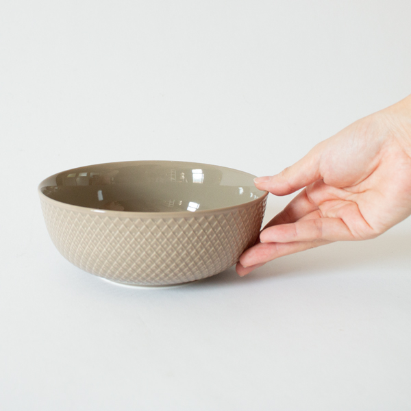 どんぶりとしても使えるサイズ(15.5cm) どんぶりとしても使えるサイズ(15.5cm)