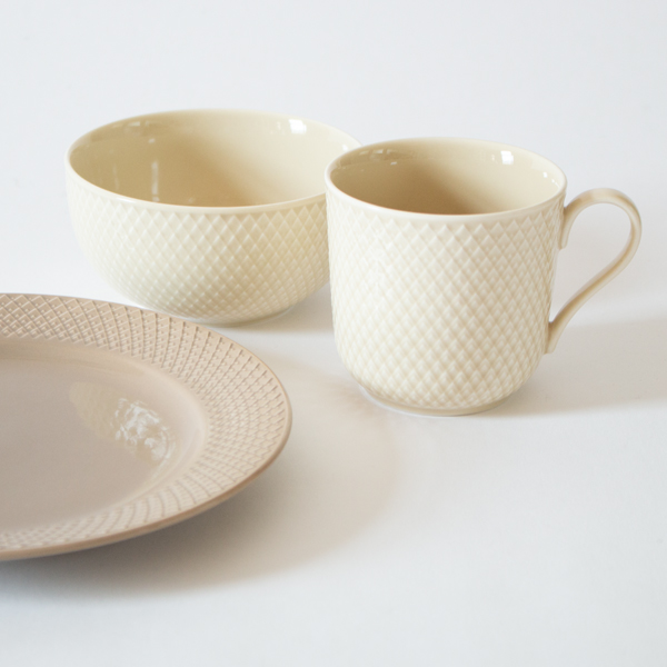 形違いで組み合わせてお使いいただけます。