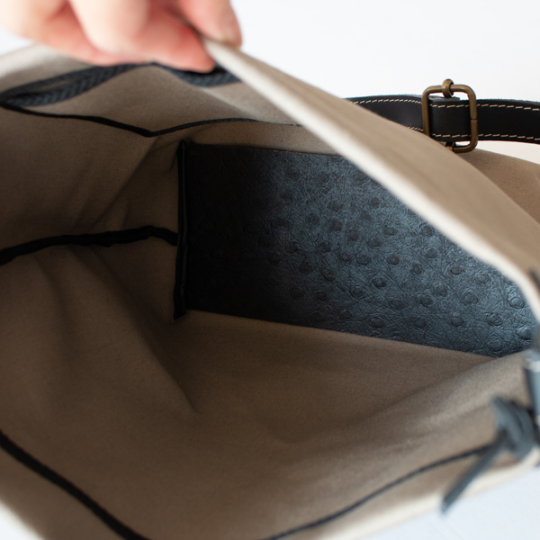 底に板がついており、自立可能 (GALET) 底に板がついており、自立可能 (GALET)