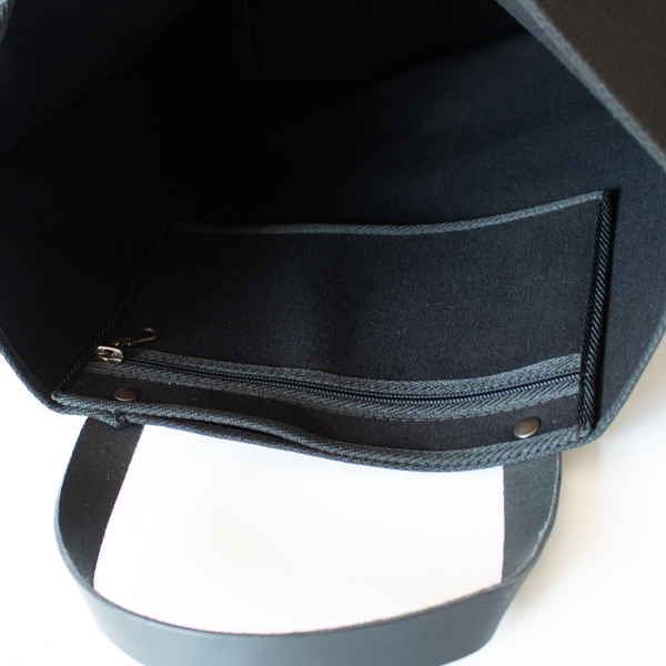 開けたところ(BLACK)