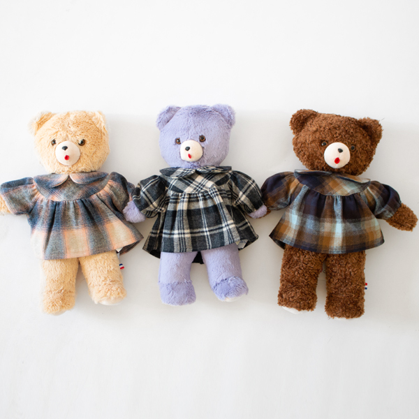 左:PINK×TOIUNOU(BEIGE)、中:BLACK×TOIUNOU(PARME)、右:BROWN×TOINOU(VINTAGE FONCE) 左:PINK×TOIUNOU(BEIGE)、中:BLACK×TOIUNOU(PARME)、右:BROWN×TOINOU(VINTAGE FONCE)