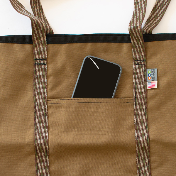 フロントにポケット付き(COYOTE)