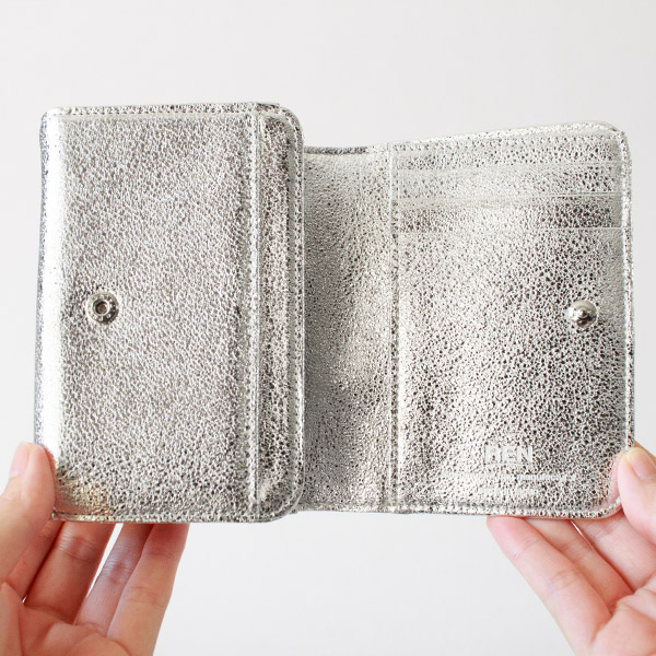 二つ折りタイプ(ポストマンウォレットS)