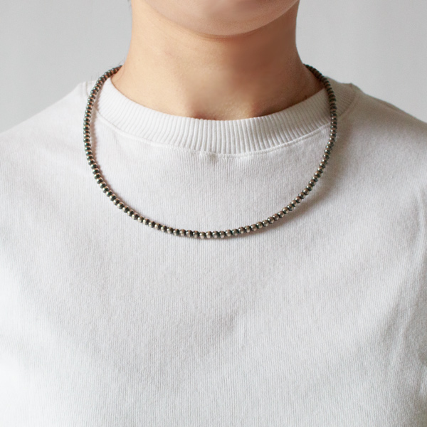 女性着用イメージ(4mm/全長50cm)