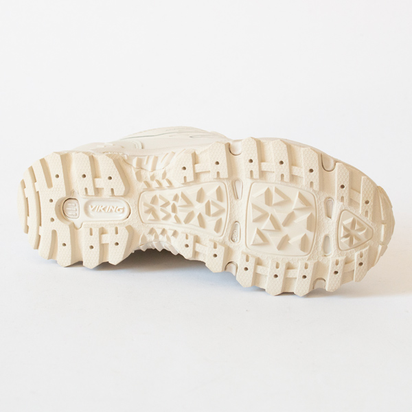 しっかり地面をグリップ(CREAM) しっかり地面をグリップ(CREAM)