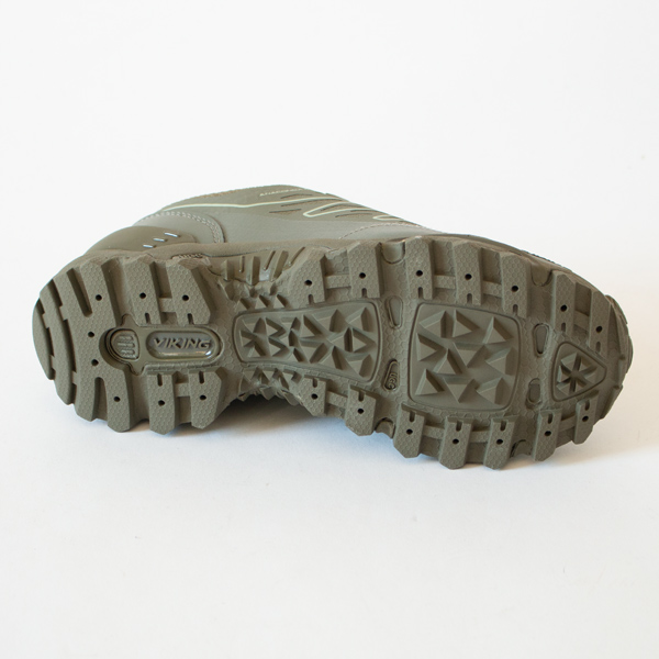 しっかり地面をグリップ(OLIVE) しっかり地面をグリップ(OLIVE)