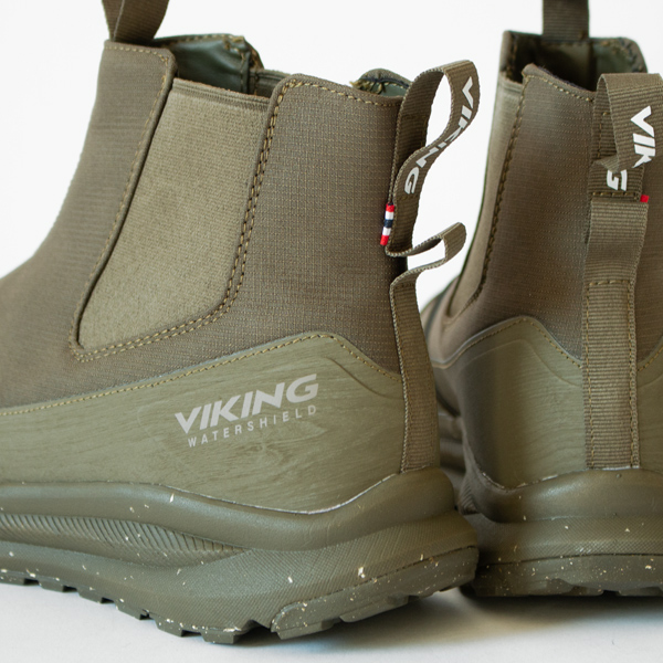 ノルウェー国旗タグがアクセント(OLIVE) ノルウェー国旗タグがアクセント(OLIVE)