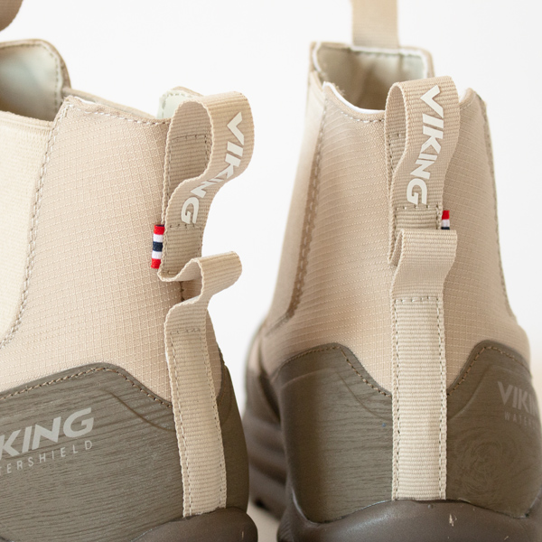 脱ぎ履きのしやすいサイドゴア(CEMENT) 脱ぎ履きのしやすいサイドゴア(CEMENT)