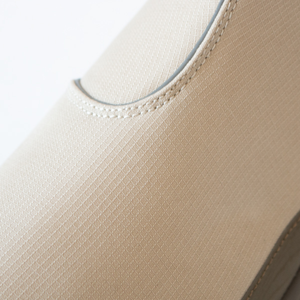 リフレクターがポイント使いされています(CEMENT) リフレクターがポイント使いされています(CEMENT)