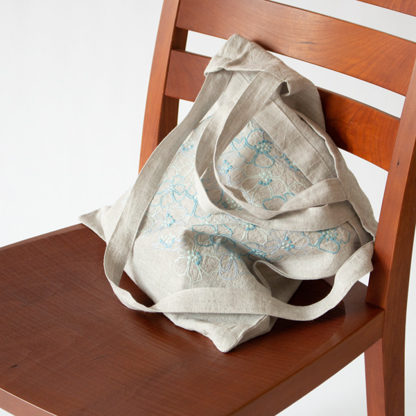 丁寧な洗い加工が施されたリネンコットン素材 丁寧な洗い加工が施されたリネンコットン素材