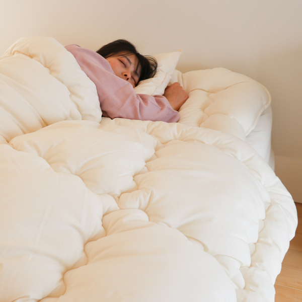 敷ふとんはコシがあり、身体をしっかり支えてくれます 敷ふとんはコシがあり、身体をしっかり支えてくれます