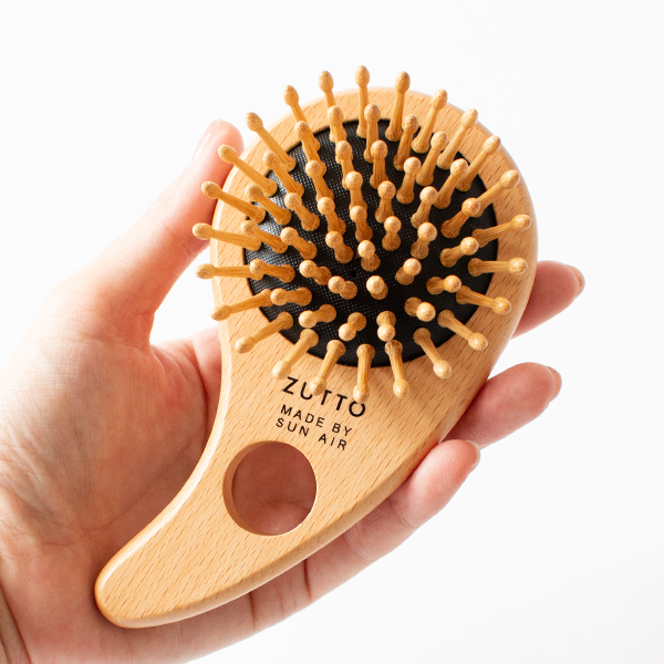 トラベル用ヘアブラシにも便利です