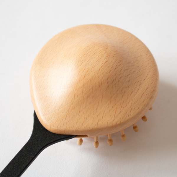 ふくらみは整体師が「こどもの握りこぶし」を再現 ふくらみは整体師が「こどもの握りこぶし」を再現