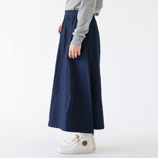 6oz Light Denim Flare Skirt／ZUTTO / Shop ZUTTO for the long