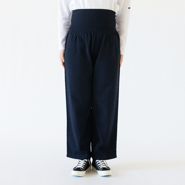 おなかをつつむ のびるニットワイドパンツ(DARK NAVY)着用163cm おなかをつつむ のびるニットワイドパンツ(DARK NAVY)着用163cm