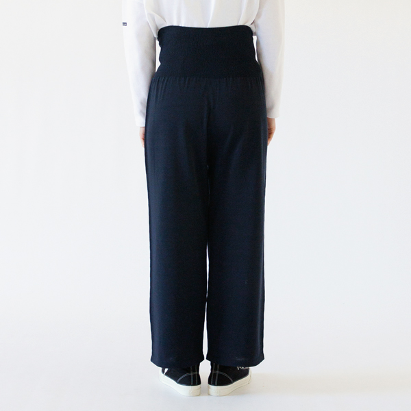 おなかをつつむ のびるニットワイドパンツ(DARK NAVY)着用163cm おなかをつつむ のびるニットワイドパンツ(DARK NAVY)着用163cm