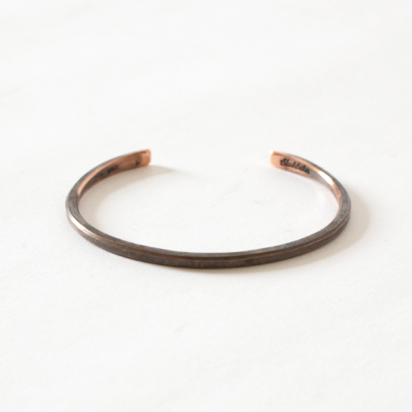 UNISEXバングル STUDEBAKER Fineline CLASSIC CUFF WORK PATINA(COPPER-M)
