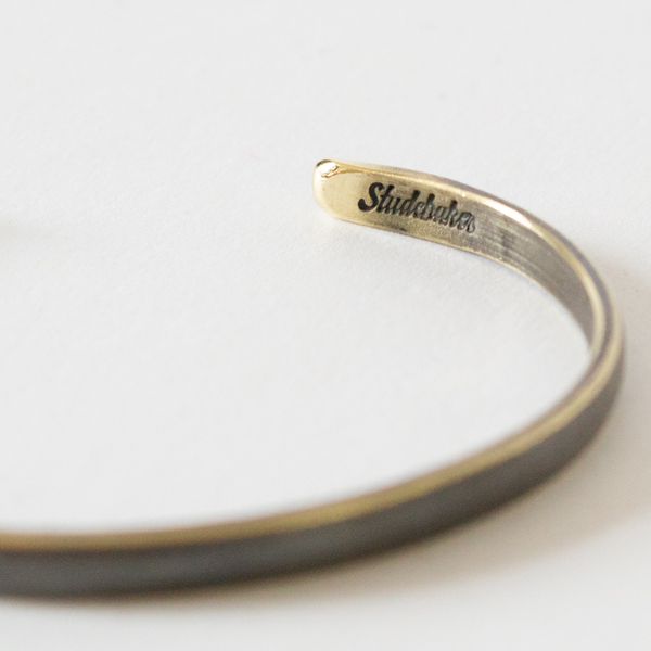 端部の内側に刻印が入っています。(BRASS-M) 端部の内側に刻印が入っています。(BRASS-M)