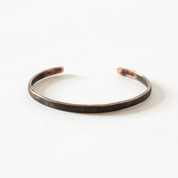 【Studebaker】 銅製バングル ブレスレット　USA製 UNISEXバングル STUDEBAKER Fineline LODGE CUFF WORK PATINA
