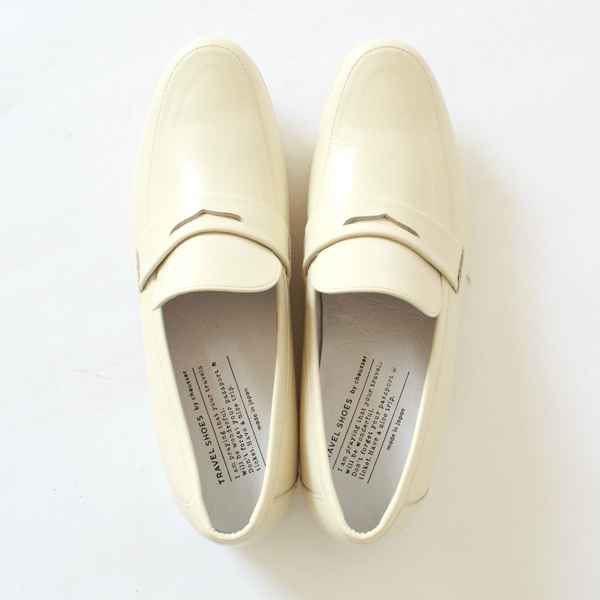 やわらかなクリームカラー やわらかなクリームカラー