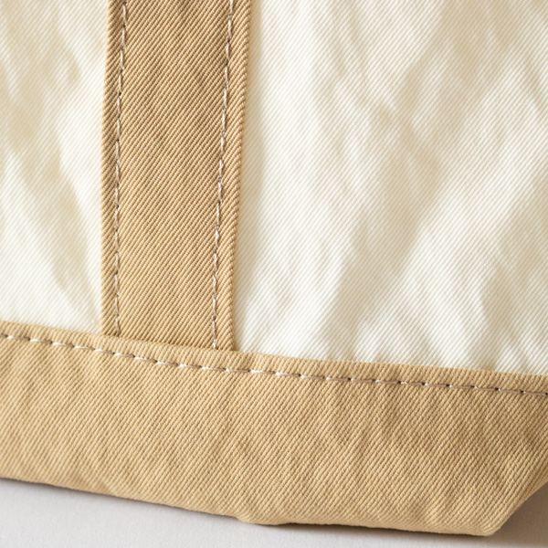 まるで天然素材のようなナチュラルな風合い(BEIGE BICOLOR)