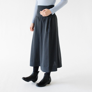 おなかをつつむ のびるニットロングスカート ポケット付き／SAIFUKU